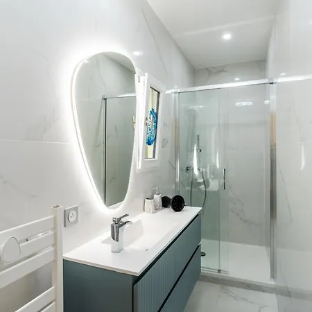 Chic, Luxury & Spacious F4 In Old Town Ac Apartment Beziers